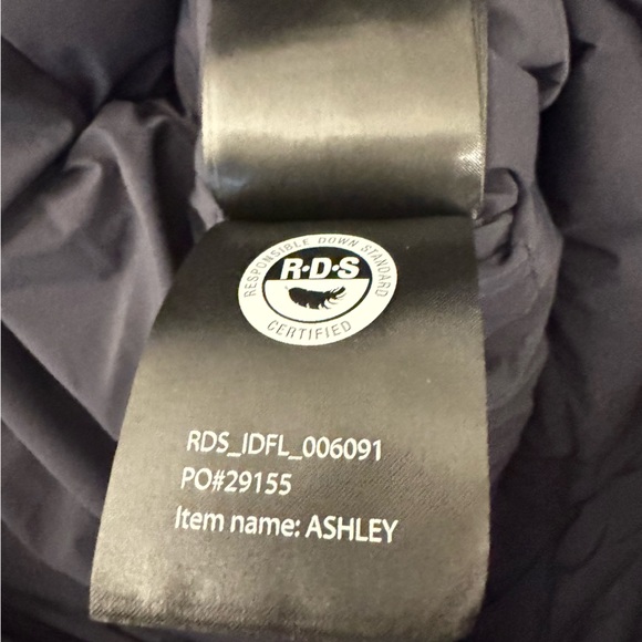 MACKAGE ASHLEY NAVY M - BRAND NEW LADIES DOWN COAT - Picture 8 of 11